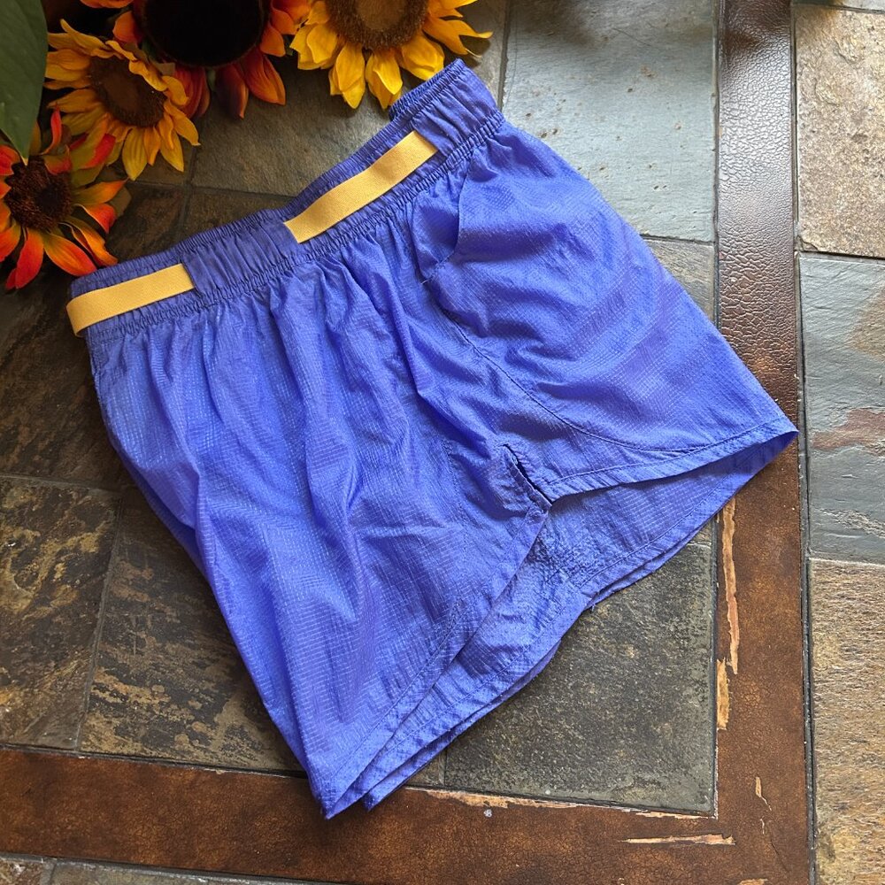 Nike Icon Clash Belted Running Shorts with/Reflective Detail